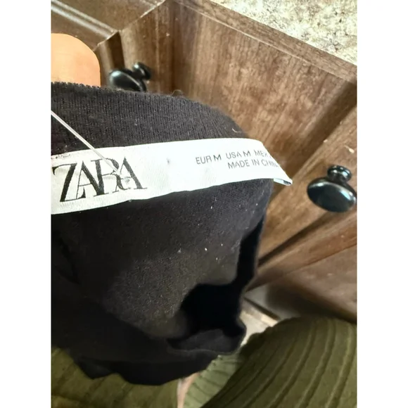 Women's Zara Black Gold Button Crew Neck Sweater M - Picture 4 of 8